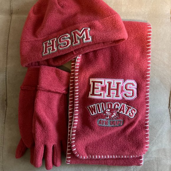 Disney High School Musical red hat, scarf, and gloves - Picture 1 of 6